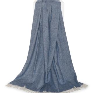 Lyseblå plaid upcycled alpaca, uld, fibre Læsø Uldstue